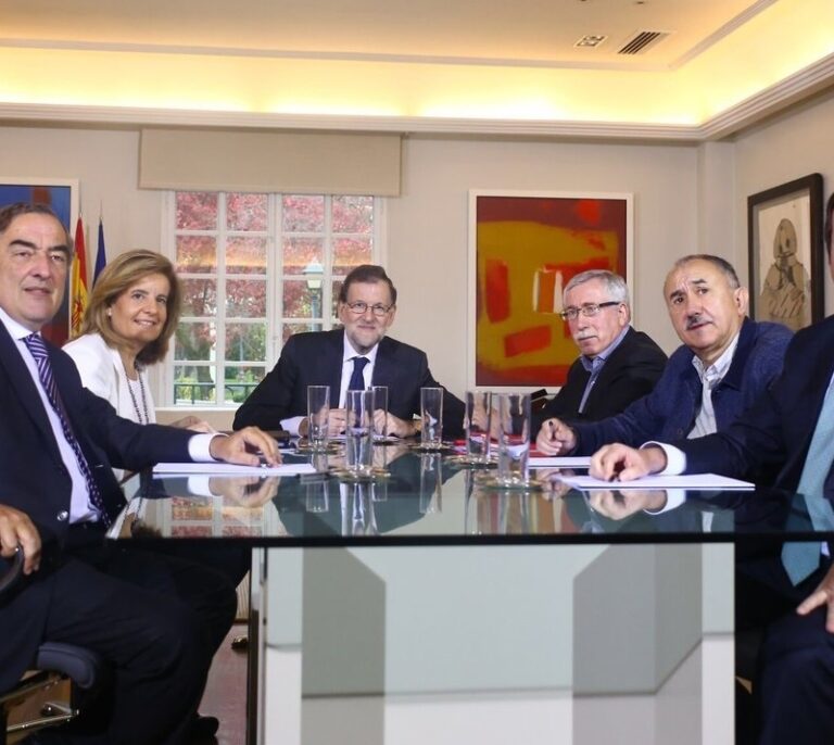 La CEOE acepta subir los sueldos hasta el 2,5% y acerca el acuerdo con los sindicatos