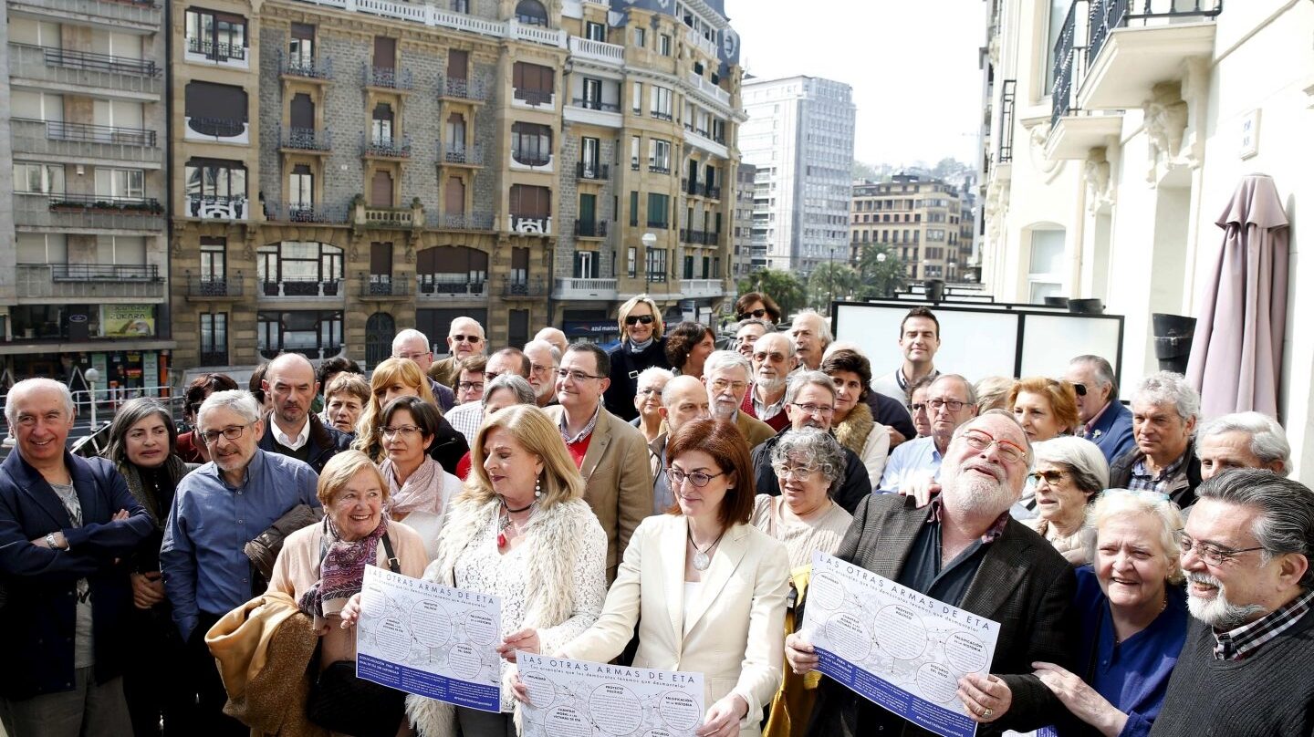 Maite Pagazaurtundua, Consuelo Ordóñez, y Fernando Savater presentan el manifiesto "Por un fin de ETA sin impunidad".