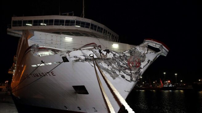 Accidente de un ferry en el puerto de Las Palmas. Accidente de un ferry en el puerto de Las Palmas.