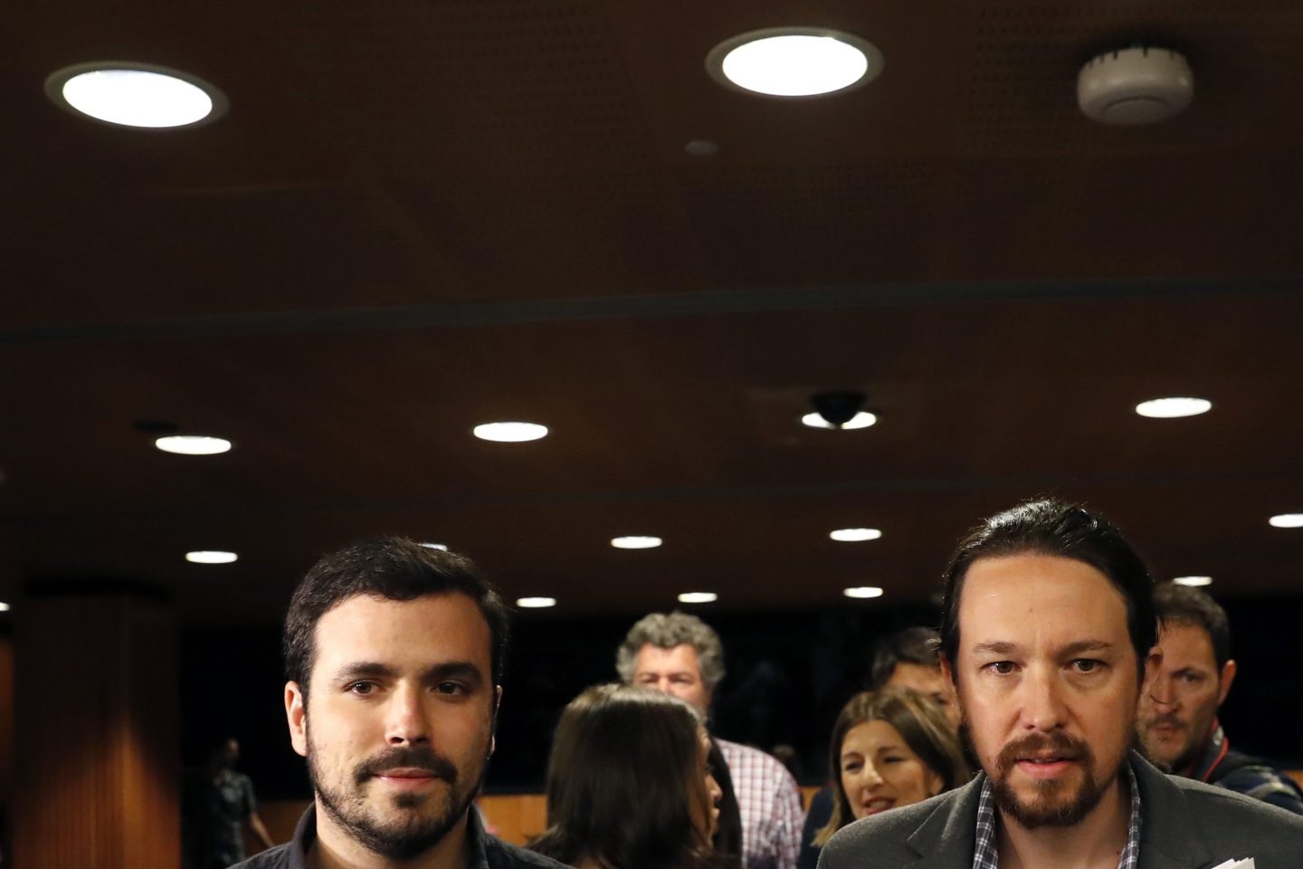 Alberto Garzón y Pablo Iglesias, en el Congreso.