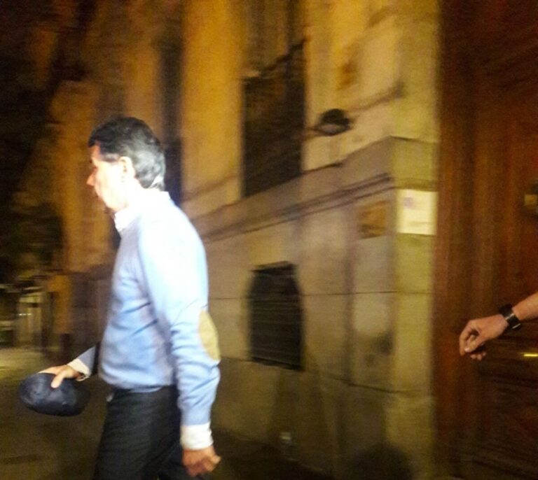 La UCO cree que González usó a su padre, en arresto domiciliario, para blanquear