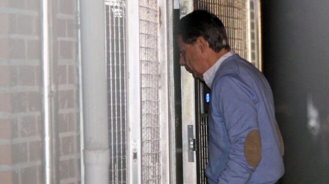 Ignacio González accede a la Comandancia de la Guardia Civil de Tres Cantos. Ignacio González accede a la Comandancia de la Guardia Civil de Tres Cantos.