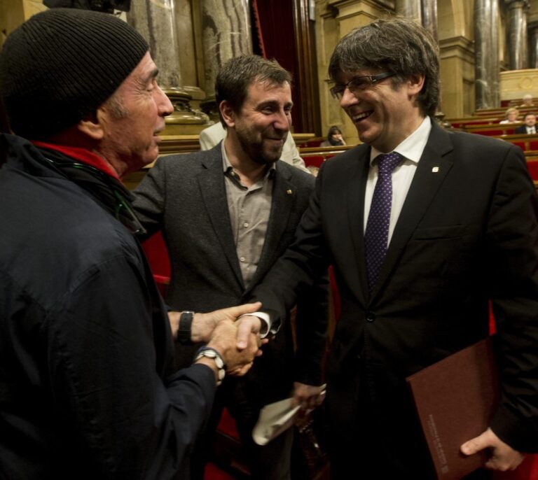 La proximidad a Puigdemont complica la presidencia de la ANC para Lluís Llach