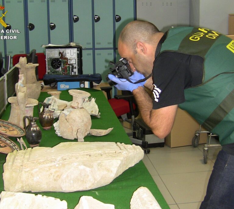 La pesadilla (con tricornio) de expoliadores y contrabandistas de arte