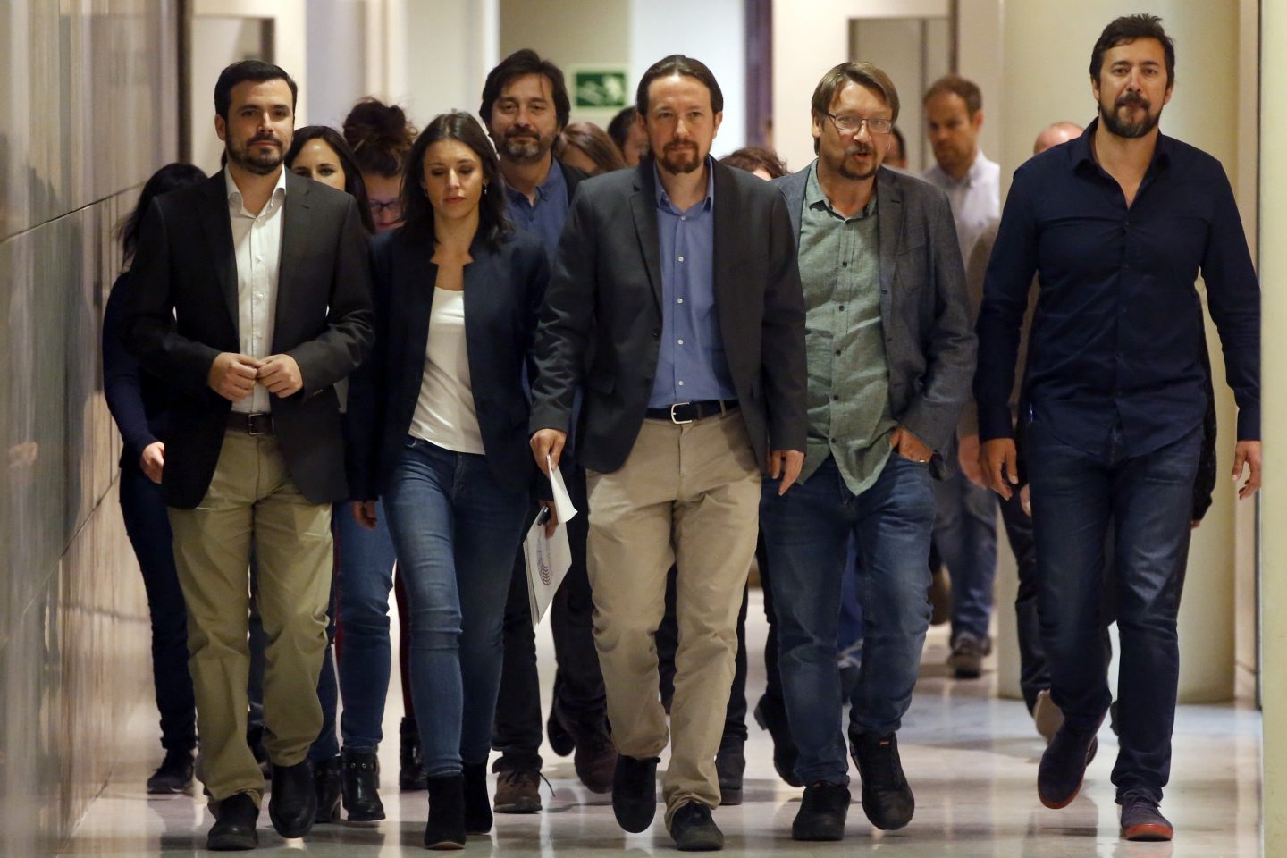 Pablo Iglesias, junto a su equipo, antes de anunciar su intención de impulsar una moción de censura.