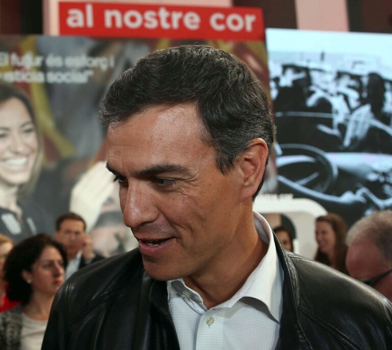 Sanchez intensifica su agenda en Cataluña para ganar terreno a Díaz