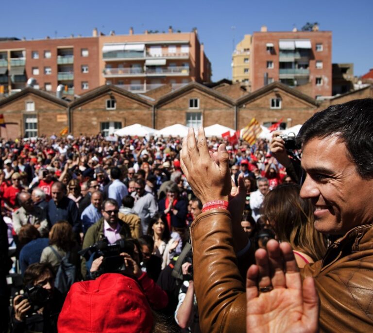 Sánchez se compromete con la "Cataluña nación" y la reforma constitucional del PSC