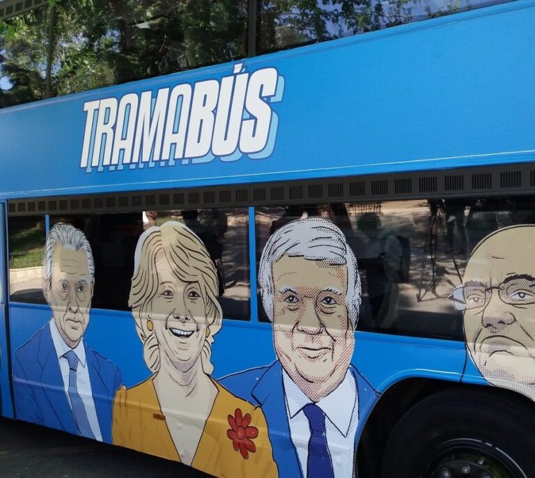 Podemos utiliza el 'Tramabús' para llamar a delatar a los corruptos en pueblos y ciudades