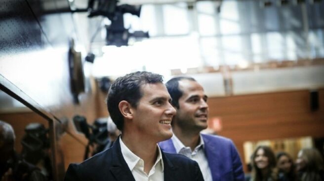 El líder de C's, Albert Rivera, y su portavoz en la Asamblea de Madrid, Ignacio Aguado.