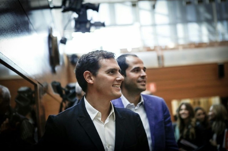 El líder de C's, Albert Rivera, y su portavoz en la Asamblea de Madrid, Ignacio Aguado.