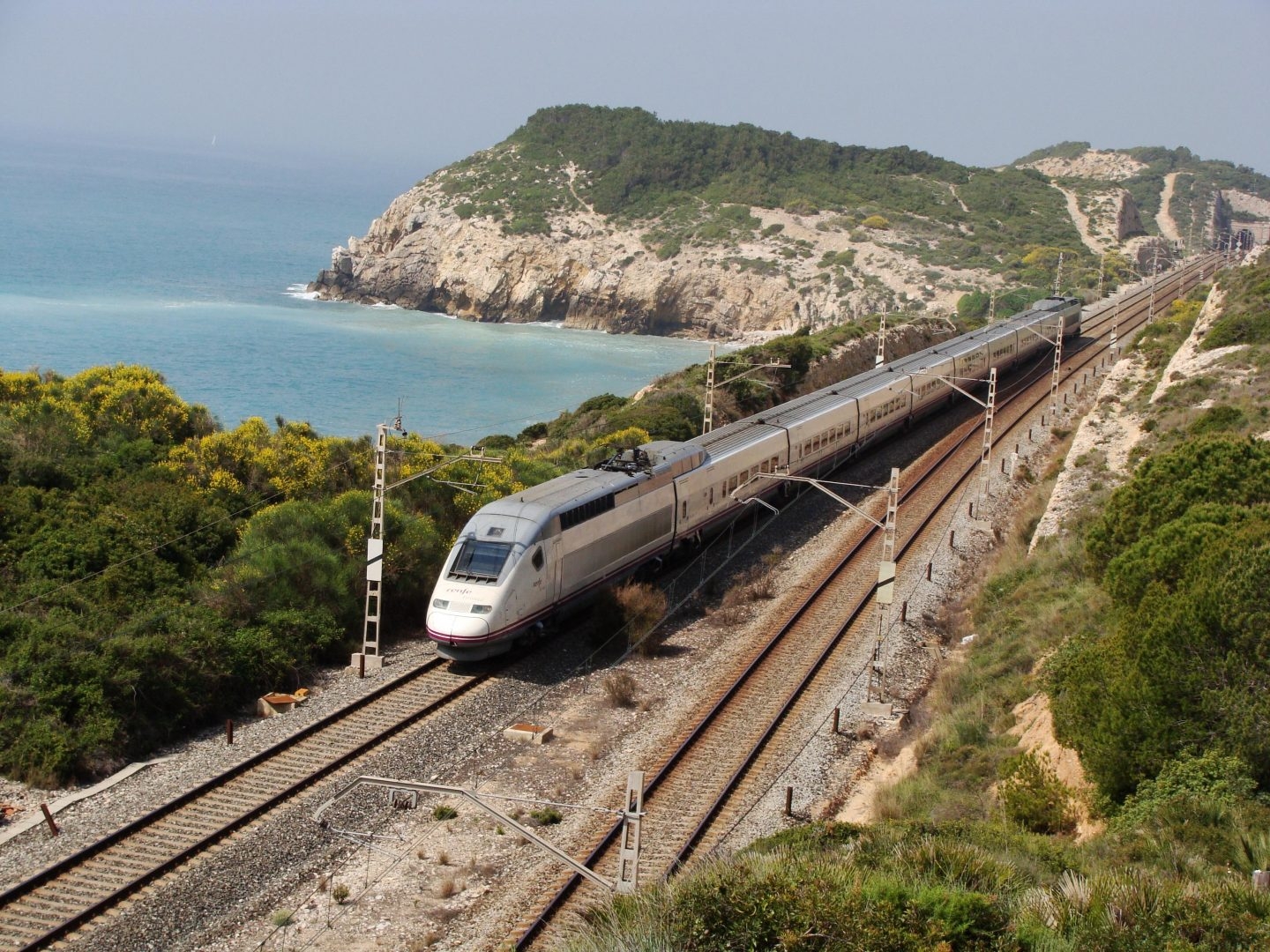 Los trenes Euromed circulan cerca del recorrido del Corredor Mediterráneo