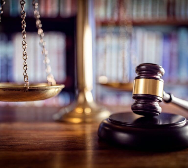 ¿Debería poder ser imputado un niño de 13 años por matar a un hombre?