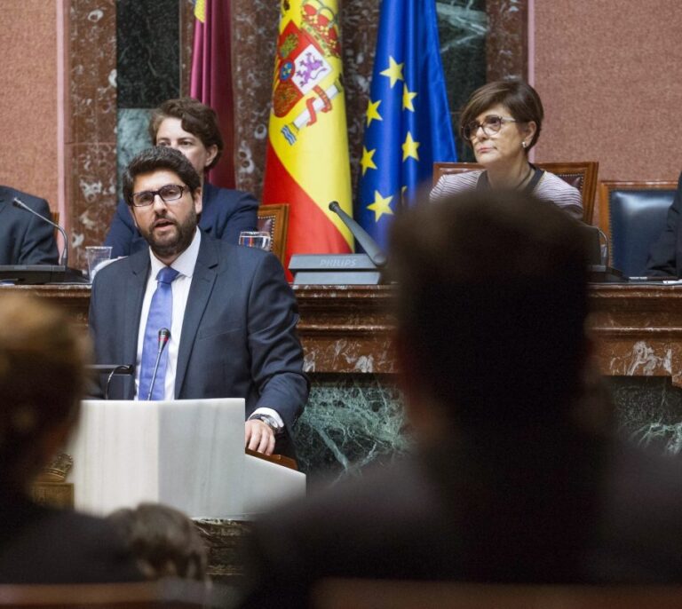 López Miras, elegido presidente de Murcia con la abstención de Ciudadanos