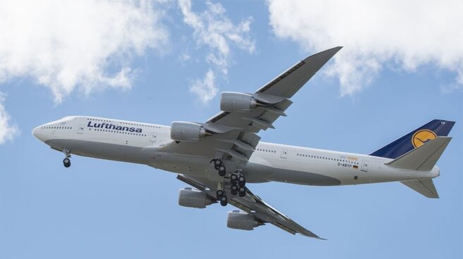 Un Boeing 747 en pleno vuelo.