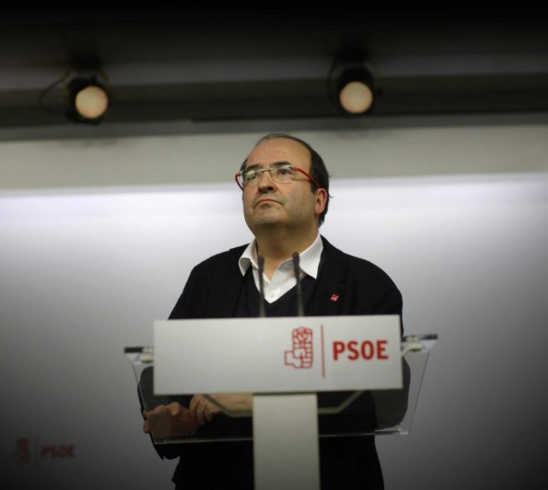 Miquel Iceta a Ada Colau: "No podremos colaborar con un gobierno que se salte ley"