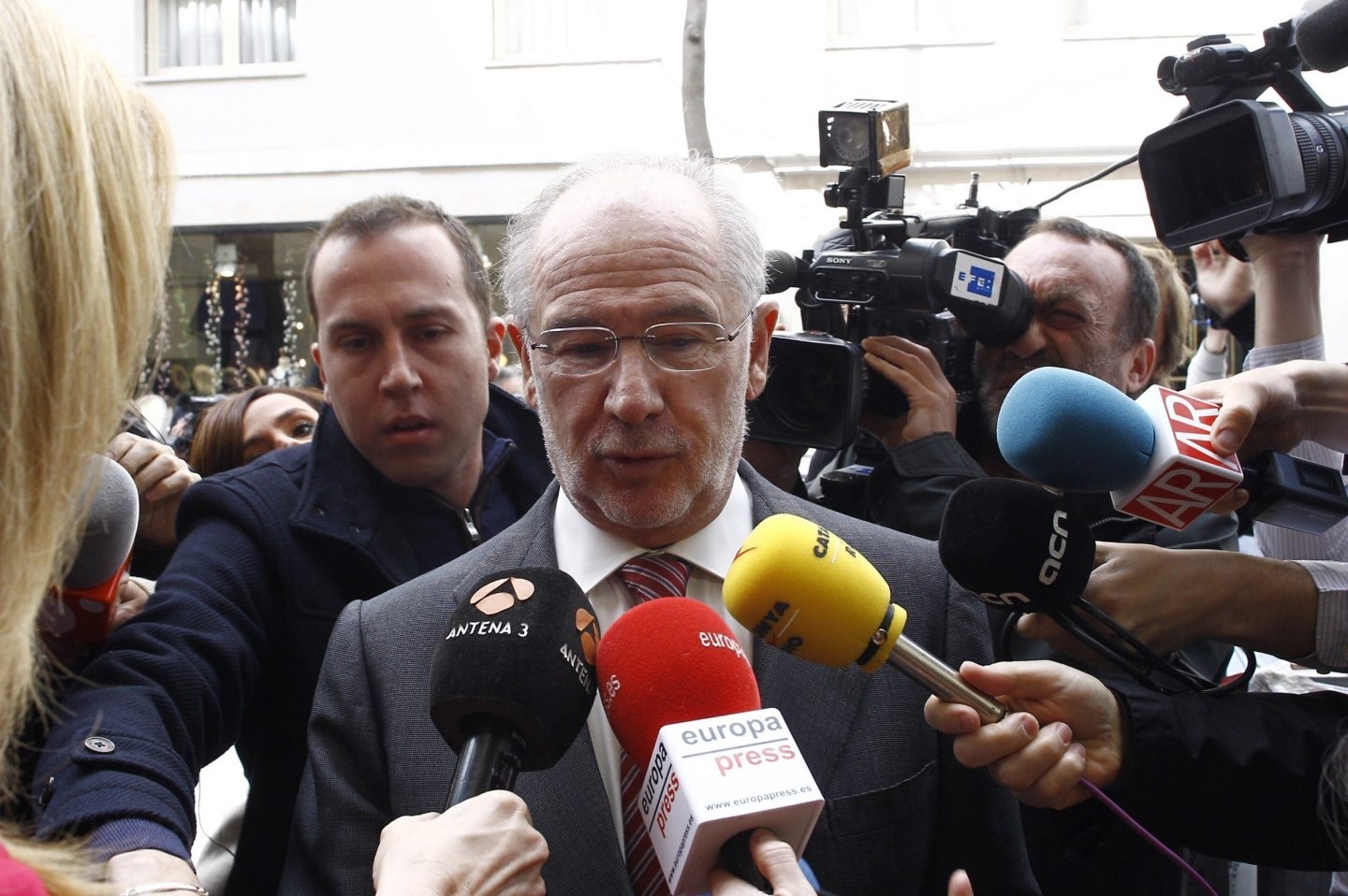 El ex presidente de Bankia, Rodrigo Rato, antes de declarar en los juzgados.