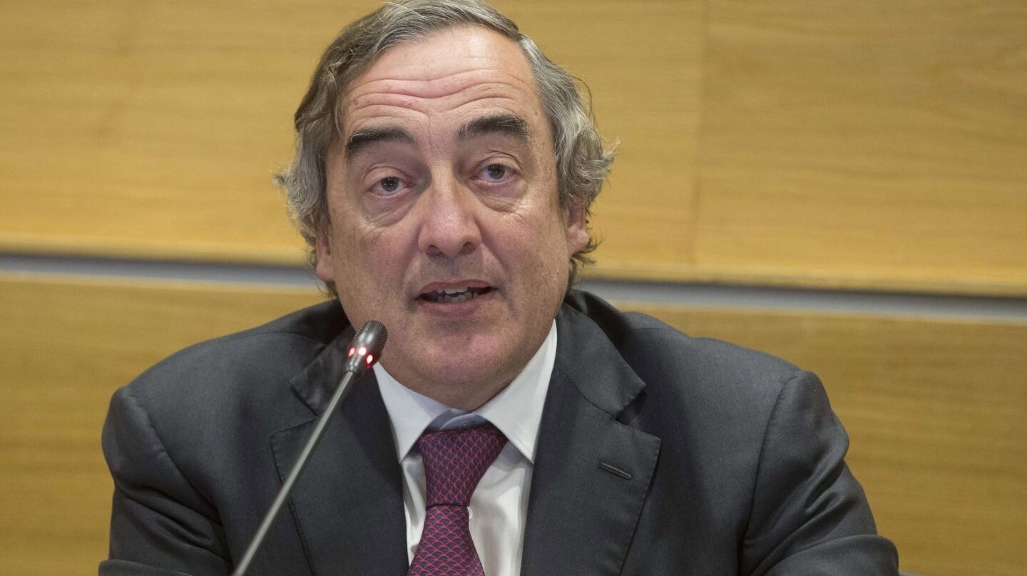 El presidente de la CEOE, Juan Rosell, en rueda de prensa.