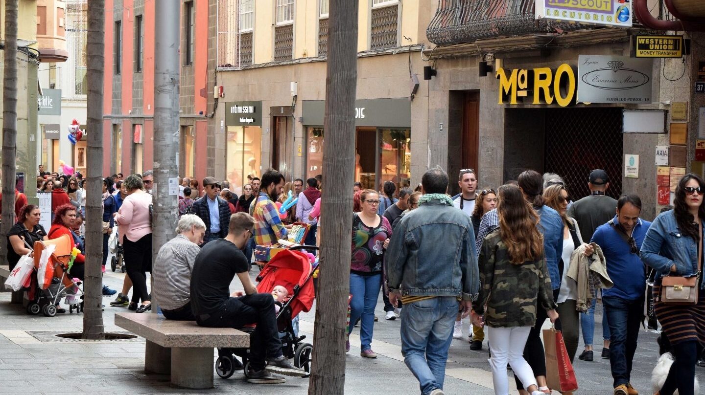 los turistas extracomunitarios dejan unos 2.000 millones de euros anuales