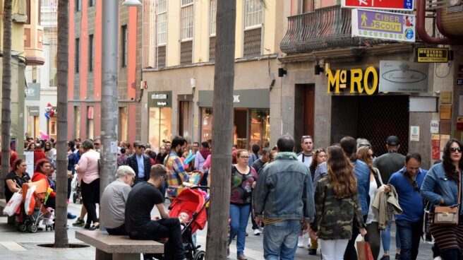 Los turistas extranjeros gastaron 49.119 millones en España hasta julio, un 15,1% más