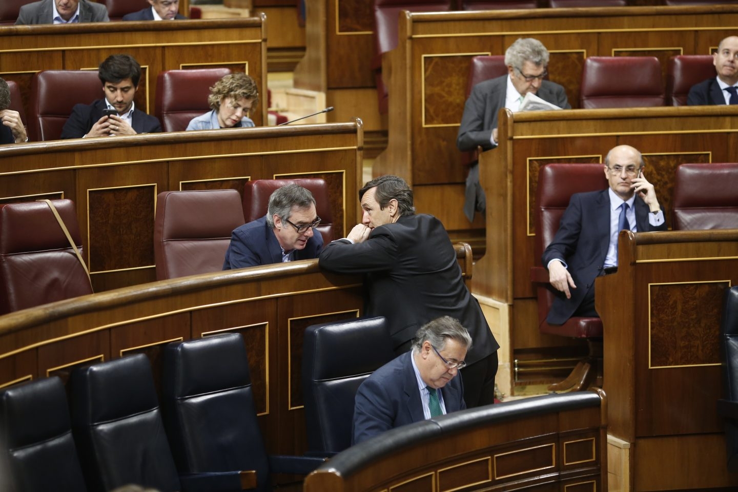 José Manuel Villegas, junto a Rafael Hernando en el Congreso.