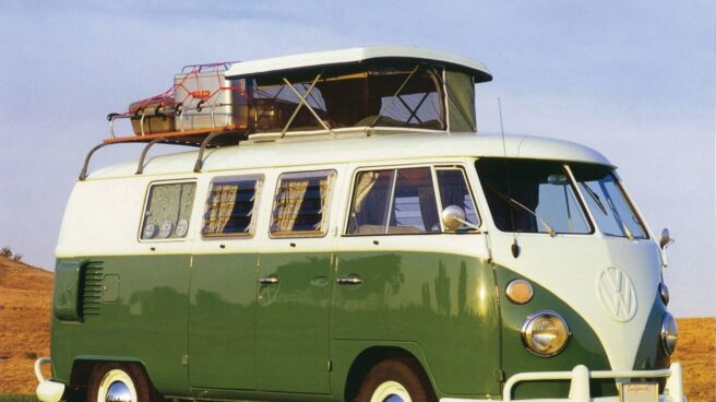 Todo un icono, el entrañable Transporter T1, también conocido como Bulli. Su producción empezó en 1950, y se transformó en musa del movimiento hippie.