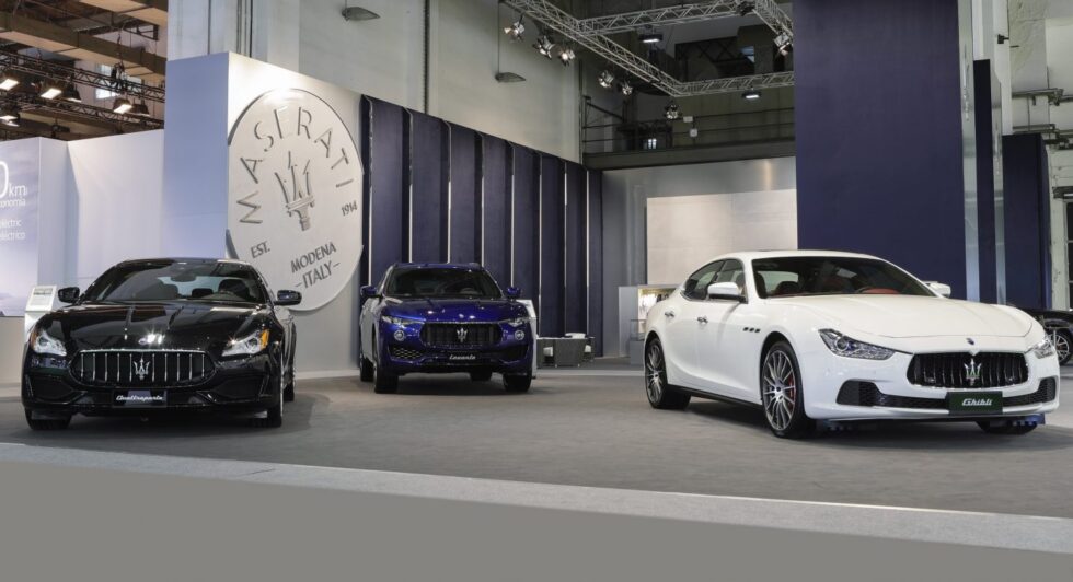 En el stand de la lujosa firma italiana se pueden contemplar sus modelos: Quattroporte, Levante y Ghibli.