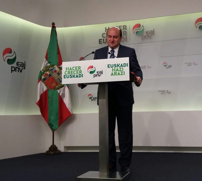 Ortuzar rememora a Arzalluz: "Esta vez tampoco nos ha temblado el pulso"