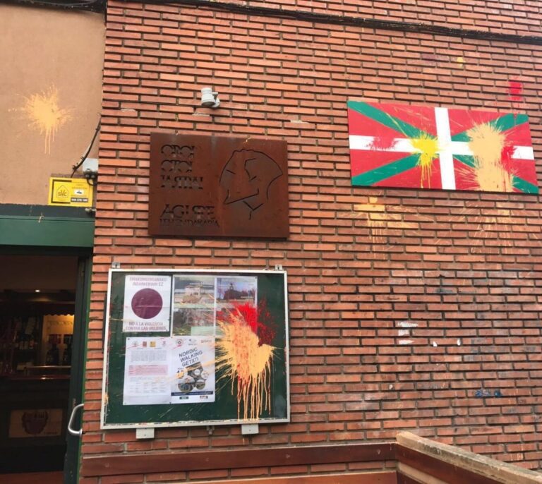 Bildu eleva la campaña contra el PNV: "Apoyan un gobierno de fachas, corruptos y amigos de Sanjurjo"