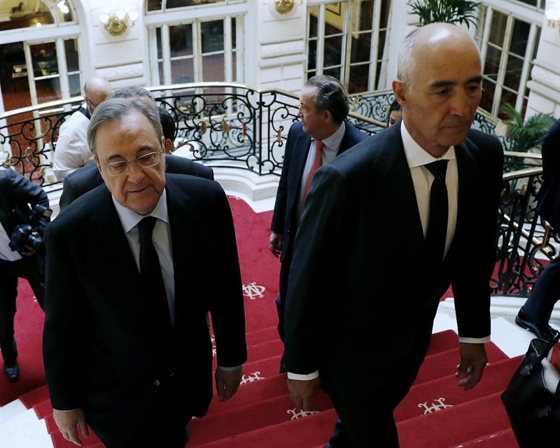 Florentino Pérez (izquierda) y Rafael Del Pino (Ferrovial) en un acto en el Casino de Madrid