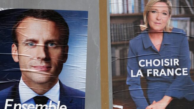 Los carteles de ambos candidatos en Francia.