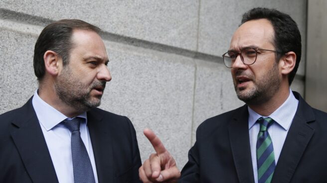 José Luis Abalos y Antonio Hernando, en el Congreso. José Luis Abalos y Antonio Hernando, en el Congreso.