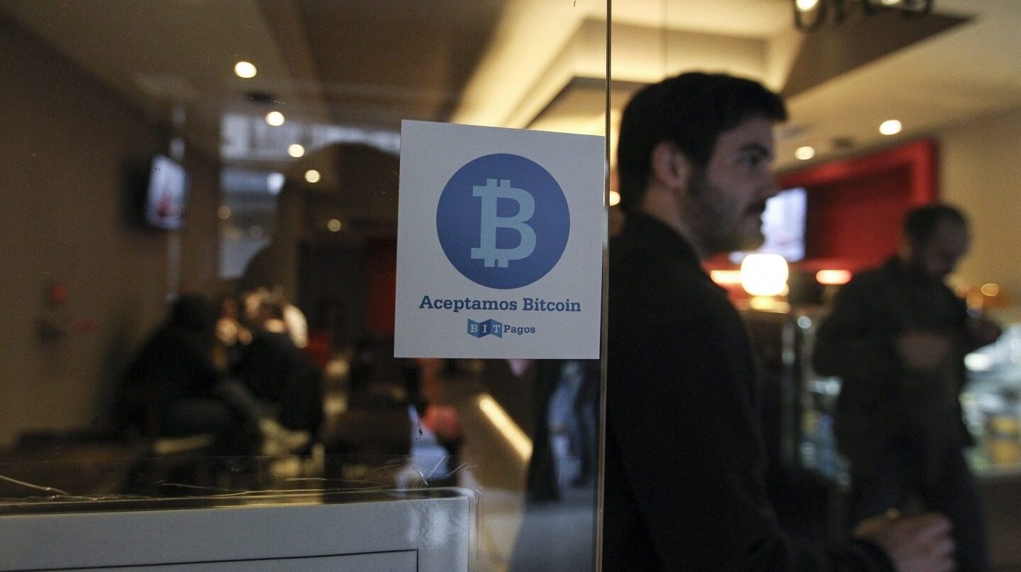 Un local comercial en el que se puede pagar en Bitcoin.