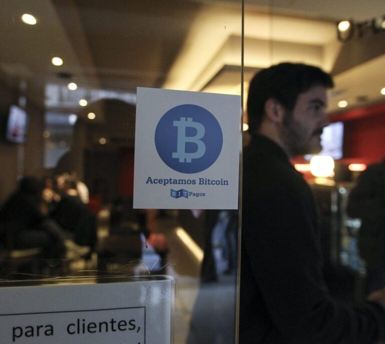 El bitcoin supera los 5.000 dólares por primera vez en su historia