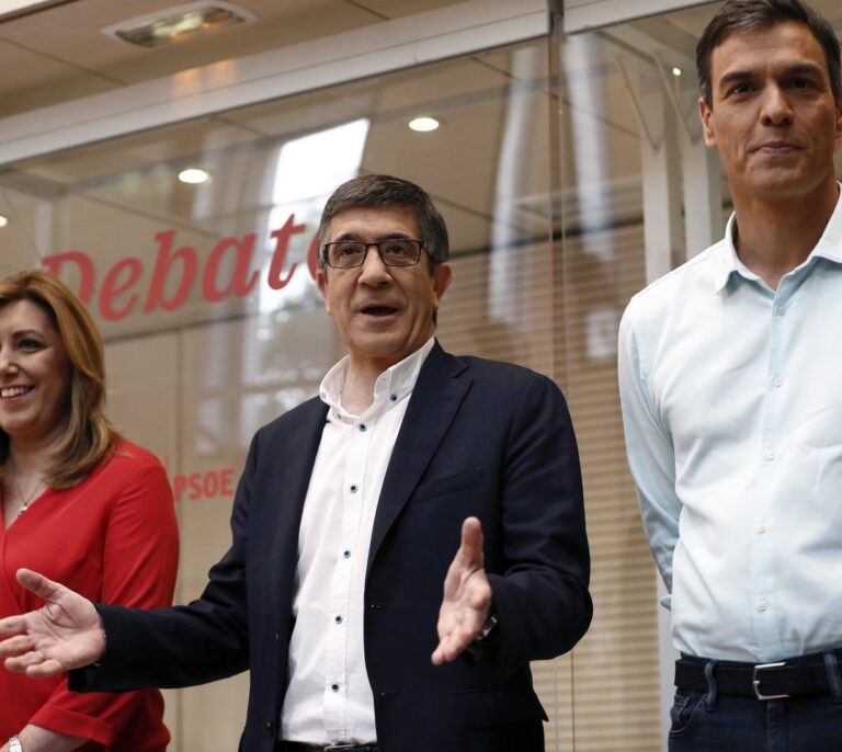 El PSOE sale fracturado tras el bronco debate entre Díaz y Sánchez