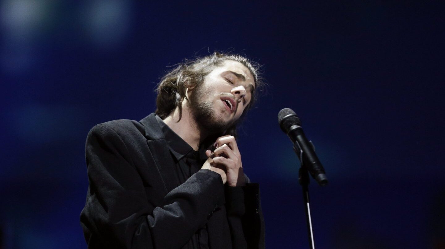 Un corazón, el mejor regalo de cumpleaños para Salvador Sobral