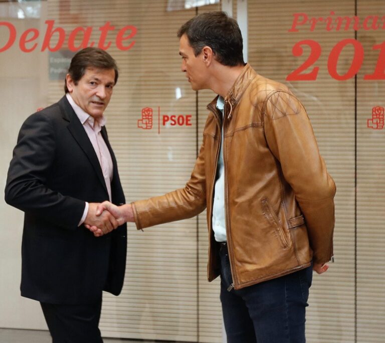 Sánchez pactará este lunes con Fernández el voto del PSOE en la moción de censura