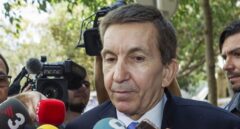El Gobierno hace el vacío a Moix, que puede ser destituido en horas