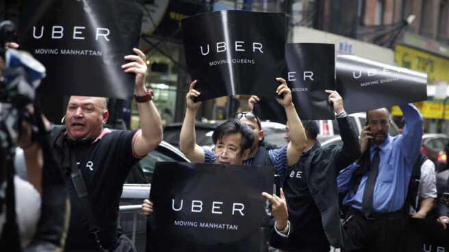 Conductores de Uber protestando en Nueva York.