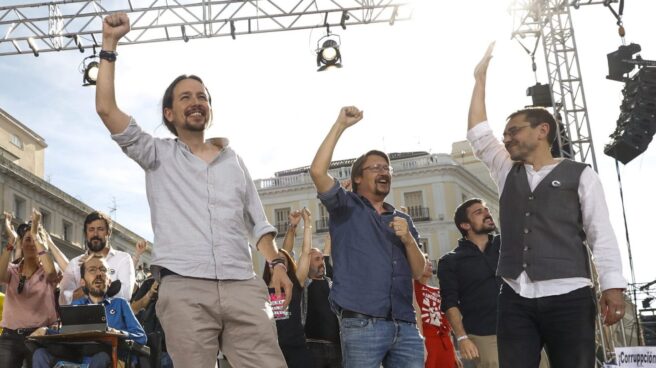 Pablo Iglesias fracasa en la movilización de su acto pro referéndum