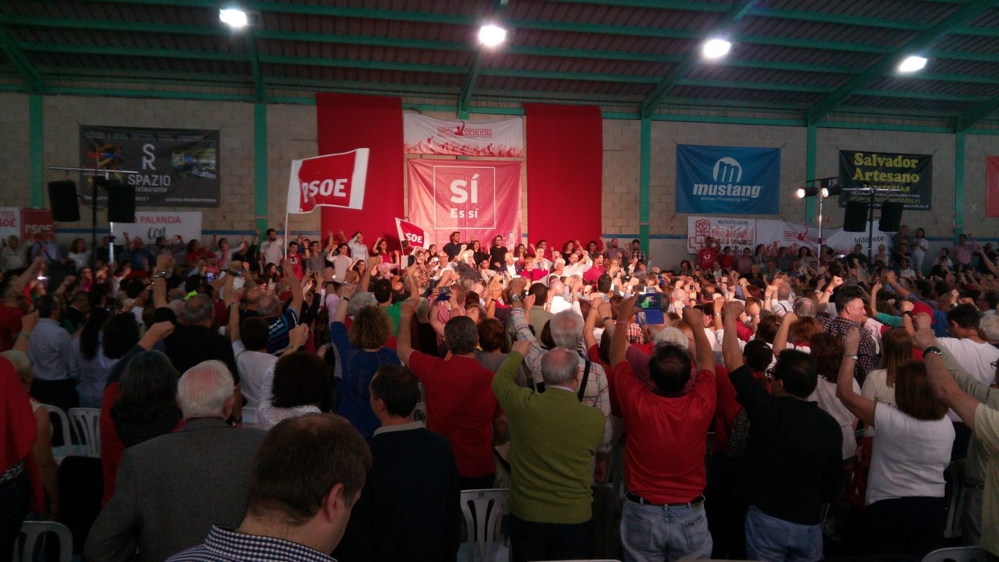 Acto de apoyo a Pedro Sánchez en Elche.