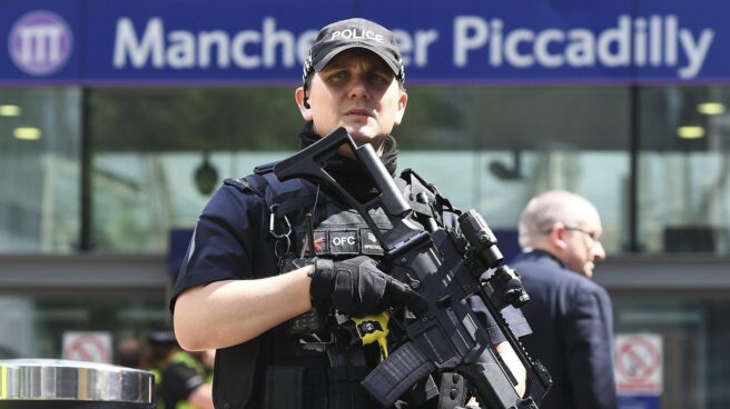 Un policía, en el centro de Manchester. Un policía, en el centro de Manchester.