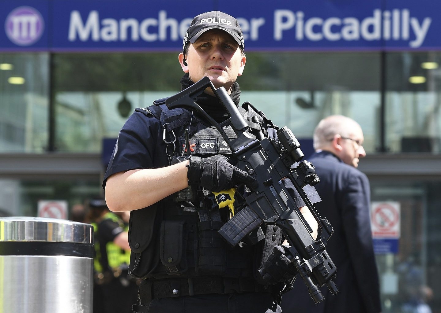 Un policía, en el centro de Manchester.