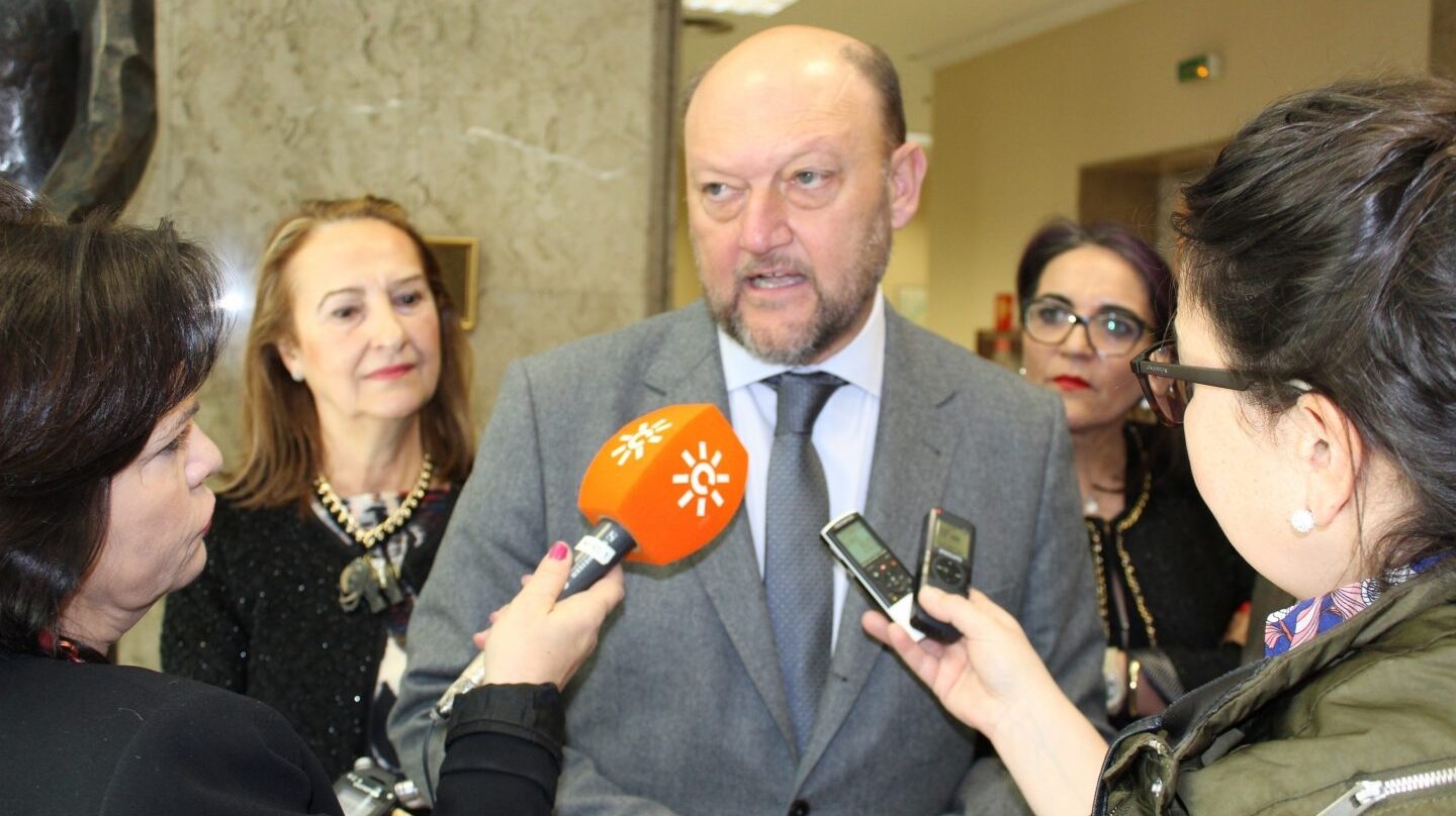 El coordinador de la Interparlamentaria del PSOE, Antonio Pradas.