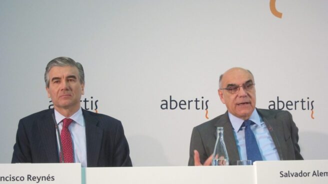 El consejero delegado de Abertis, Francisco Reynés, y el presidente del grupo, Salvador Alemany.