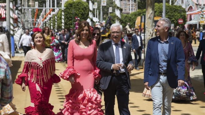 Susana Díaz y Verónica Pérez, en la Feria de Sevilla.