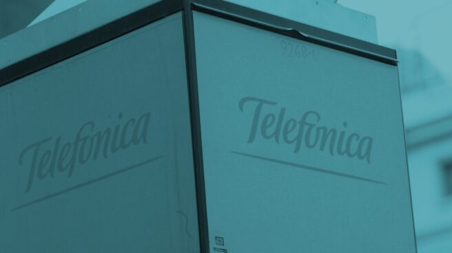 Telefonica2_opi Logo de Telefónica en una cabina.