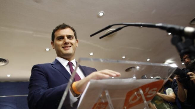 El presidente de Ciudadanos, Albert Rivera, en rueda de prensa en el Congreso de los Diputados.