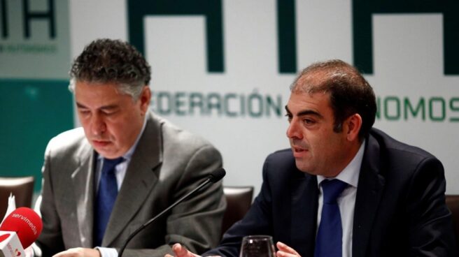 amor-burgos-autónomos-cuotas El presidente de ATA, Lorenzo Amor (derecha), junto al secretario de Estado de Seguridad Social, Tomás Burgos (izquierda).