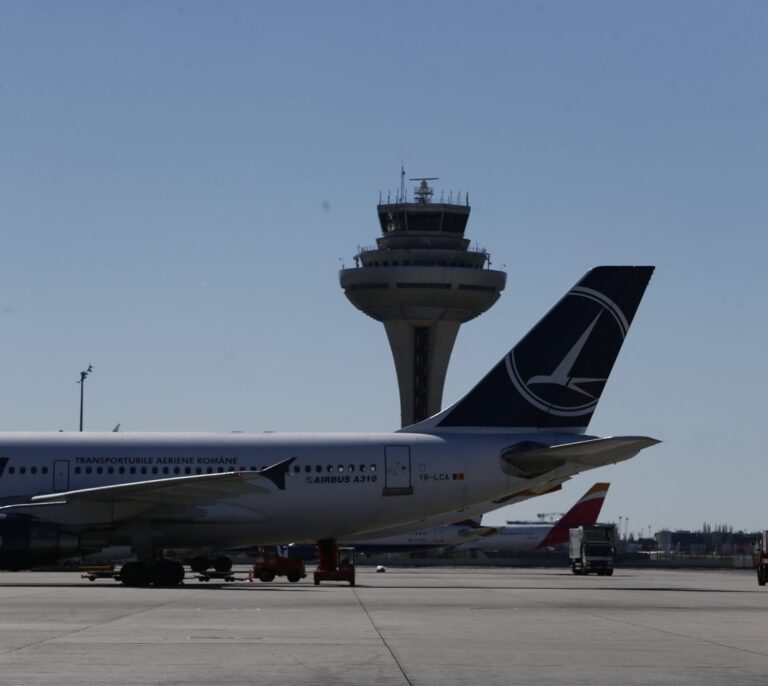 Los controladores y Enaire esperan cerrar un acuerdo el próximo lunes