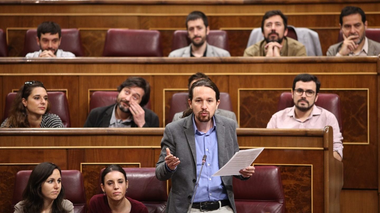 La bancada de Unidos Podemos este jueves durante el pleno en el Congreso.